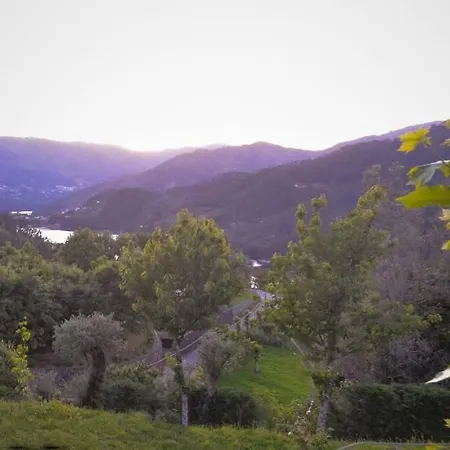 Cantinho Da Pedra *